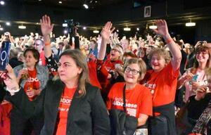 　２１日、オーストラリア・シドニーで開かれた労働党支持者の集会（共同）