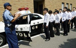 徳島 県警 採用