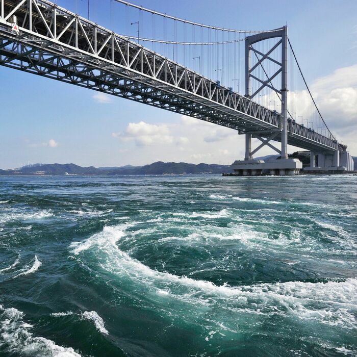 世界でも珍しい自然現象 鳴門の渦潮 は右巻き 左巻き 徳島の話題 徳島ニュース 徳島新聞