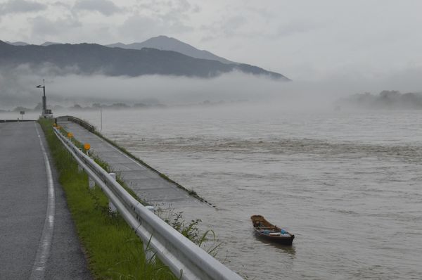 徳島県内大雨６市町２０５人避難　土砂災害など厳重警戒必要
