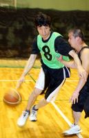 ＳＯ夏季世界大会に向け、練習に熱が入る後藤さん（左）＝徳島市立体育館