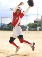 ソフトボール女子15歳以下の日本代表に選ばれた前坂=美馬市の美馬中
