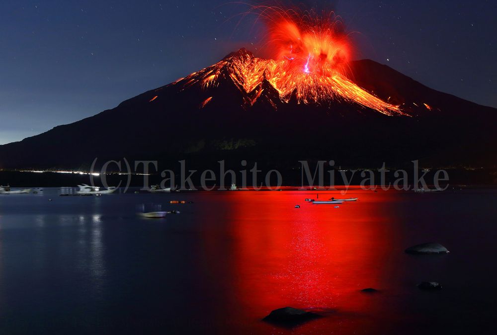 国内外の火山を撮影　写真家・宮武健仁さんにインタビュー