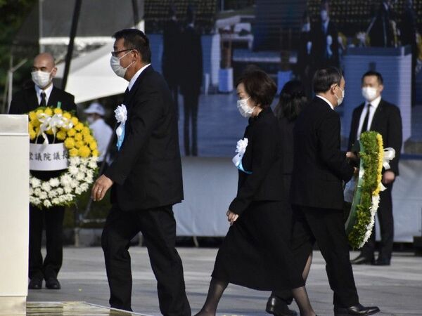 広島原爆の日　県遺族代表が献花　8年ぶり式典参列