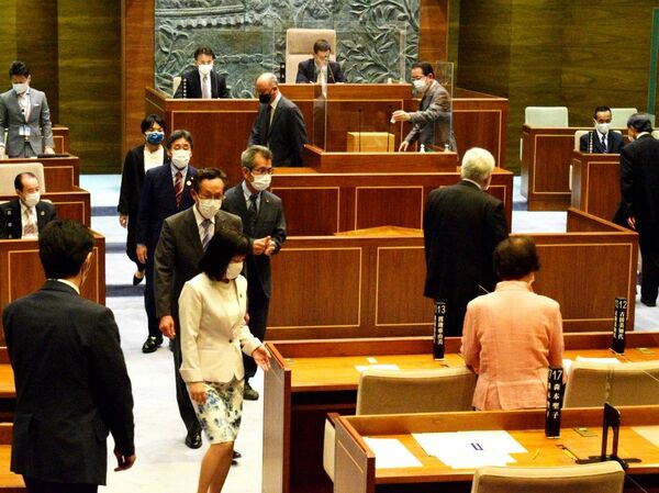 阿波踊り予算可決　徳島市議会　賛成18、反対11