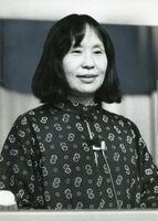 徳島市で講演する石牟礼道子さん＝1982年