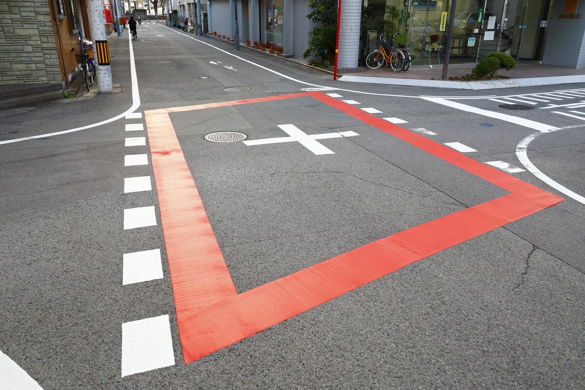 徳島市内に続々出現 交差点の赤枠の意味は 市担当者に聞いてみた 暮らし Pickupニュース 徳島新聞