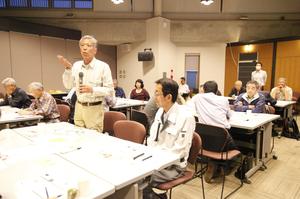防災対策について意見を出し合う参加者=徳島大常三島キャンパス