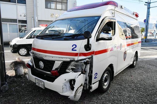 救急車と車が交差点で衝突 搬送中の70代男性死亡 小松島市 事件 事故 徳島ニュース 徳島新聞